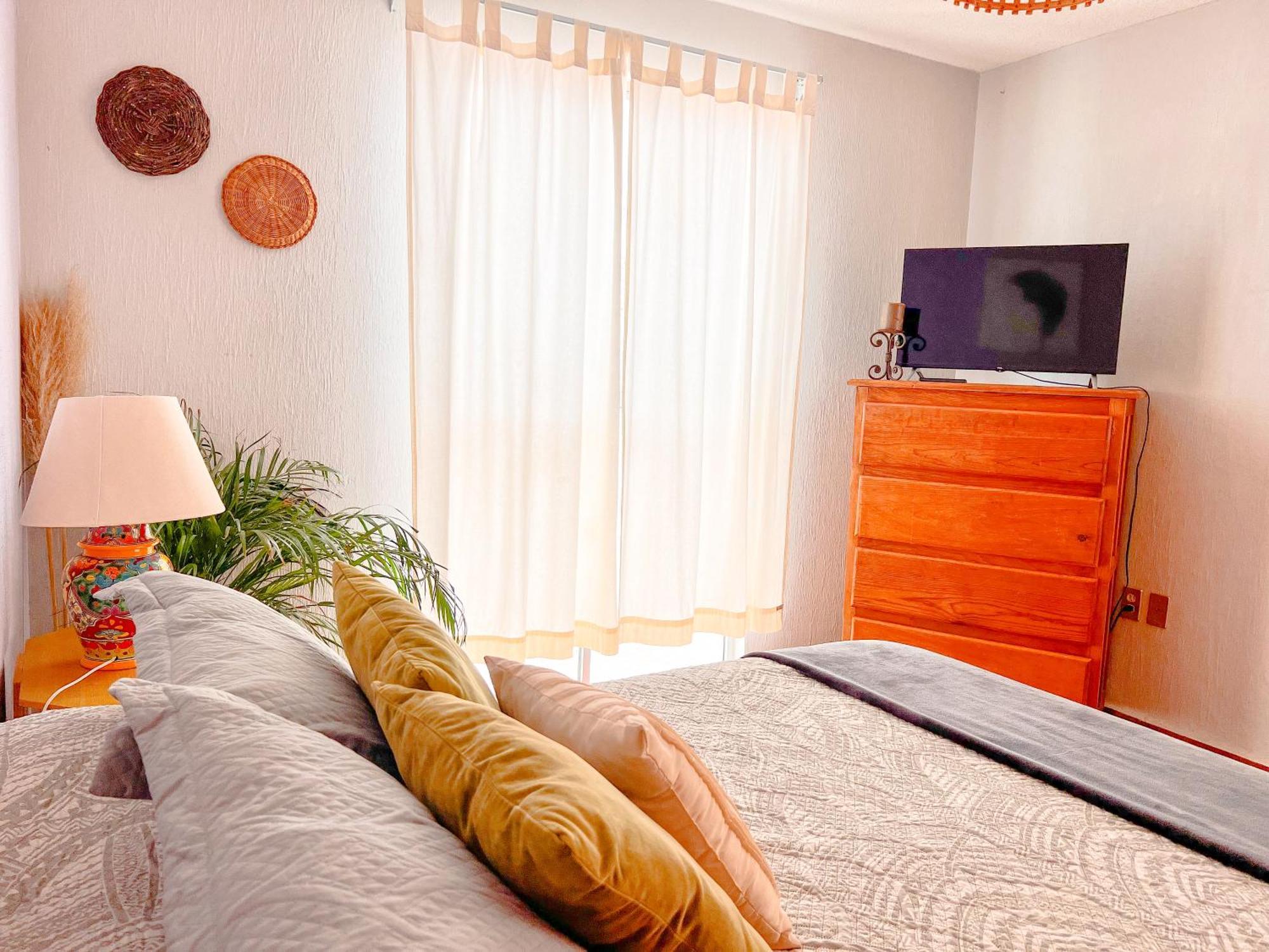 Colorful Family Condo With Terrace And Free Parking 瓜纳华托 外观 照片